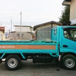 トラック　マーキング　デザイン　木目　SKYクラフト　グリーン　建具　家具　ロゴ　ラッピング　カーラッピング