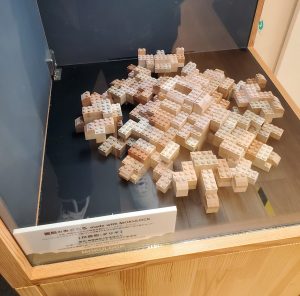 道の駅　道の駅米沢　米沢　山形　もくロック　パネル　展示　作品　ブロック　おもちゃ　木　ウッド　木のおもちゃ　かわいい　おしゃれ　置賜　ブース　デザイン　もくろっく　木ロック